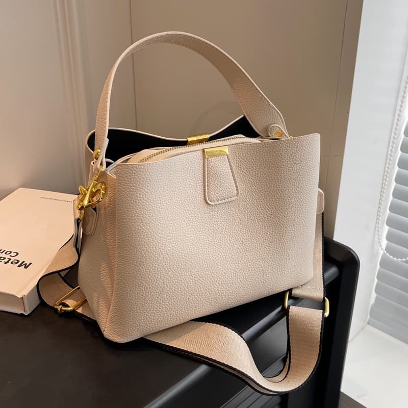 2026 New Fashion Niche Premium Versatile Women's Bag Crossbody Handheld Large Capacity Bucket Bag