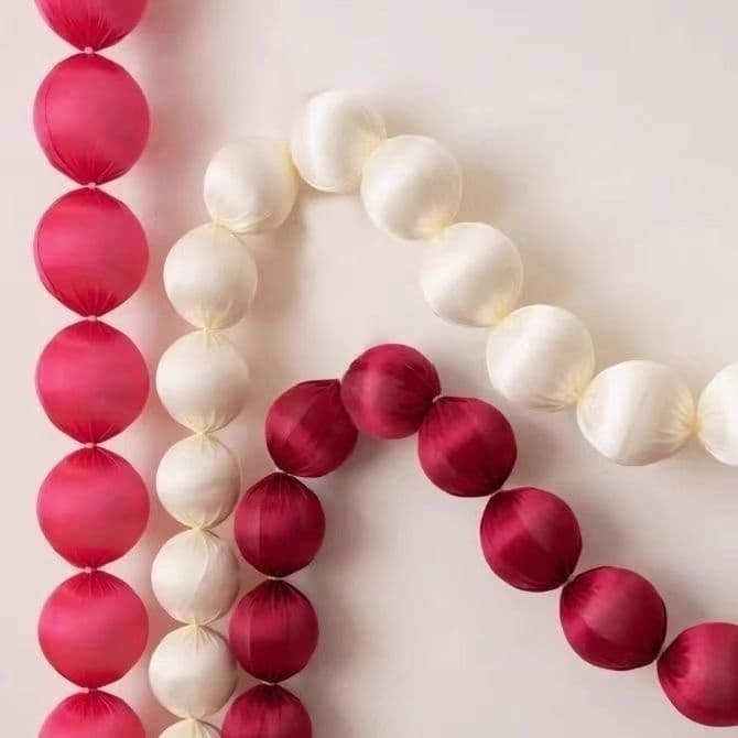 INS-Style Wedding Fabric Ball Garland, Trendy Foam Balloons for Bridal Room Decoration, Chinese Festive Wedding Decor for Both Families