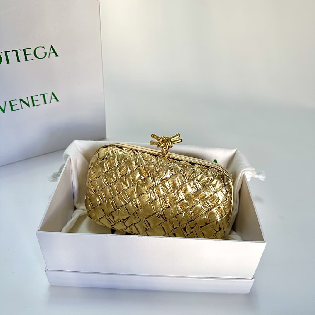 2025 New Luxury Woven Chain Clutch Crossbody Evening Bag Premium Shell Bag