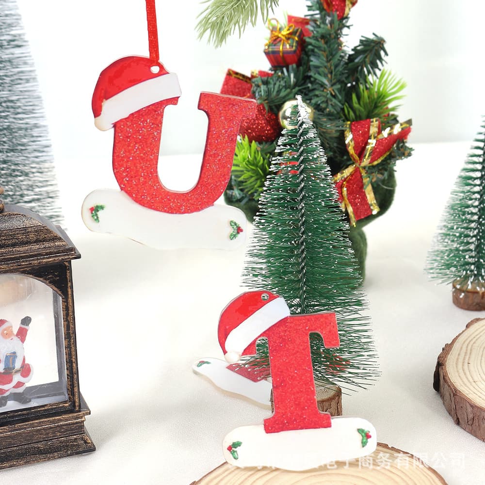 Christmas Initial Letter with Red Hat Letter Decoration DIY Christmas Tree Hanging Pendant Personalized Christmas Decoration Hanging Ornament