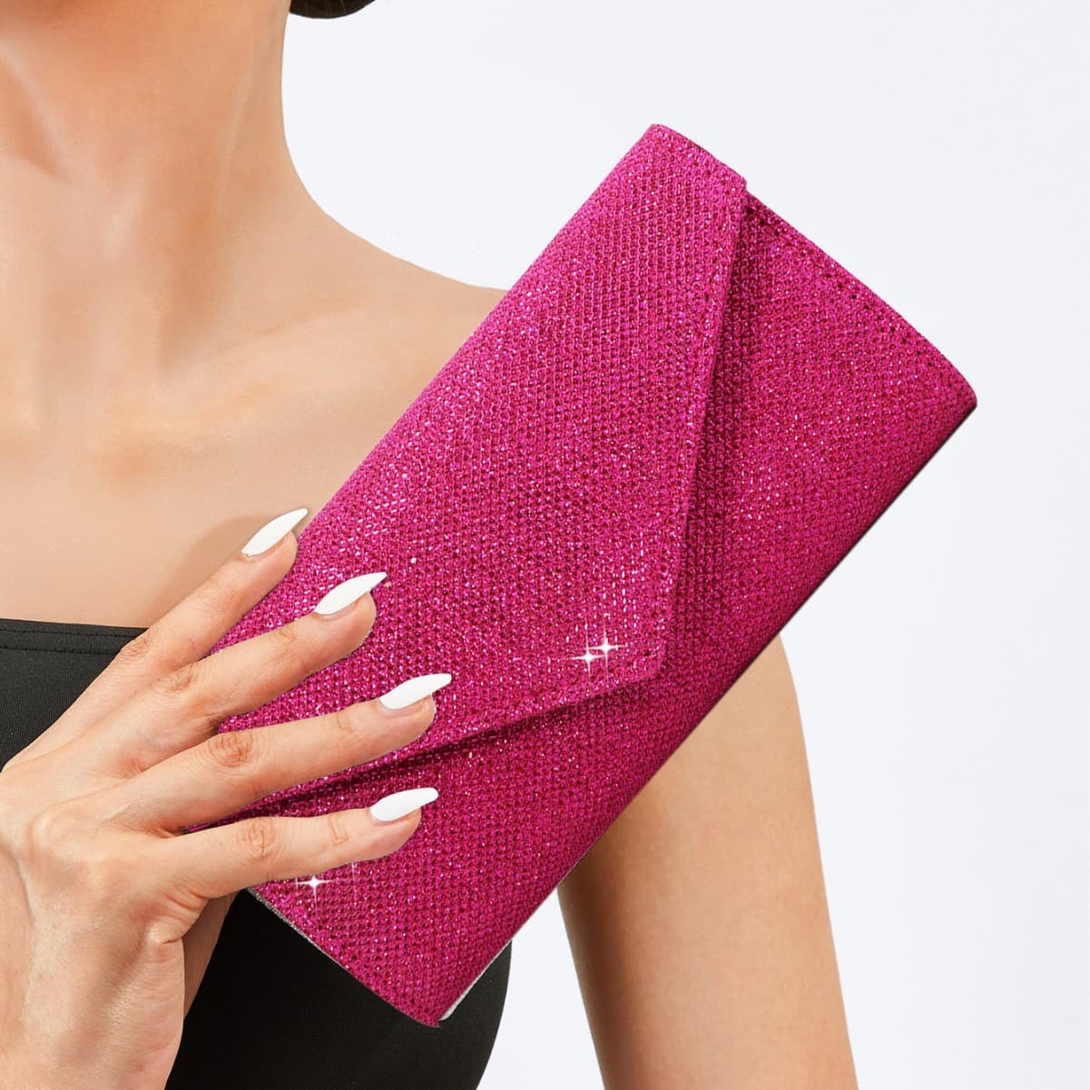 Stylish new chain sequined envelope clutch with a touch of luxury, featuring a magnetic closure for evening wear and party attire.