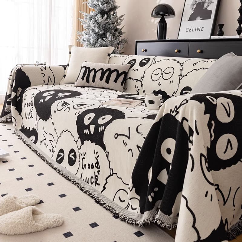 Chenille Angry Birds Black and White Cartoon Sofa Cover, All-Season Cat Scratch Resistant Sofa Throw Blanket