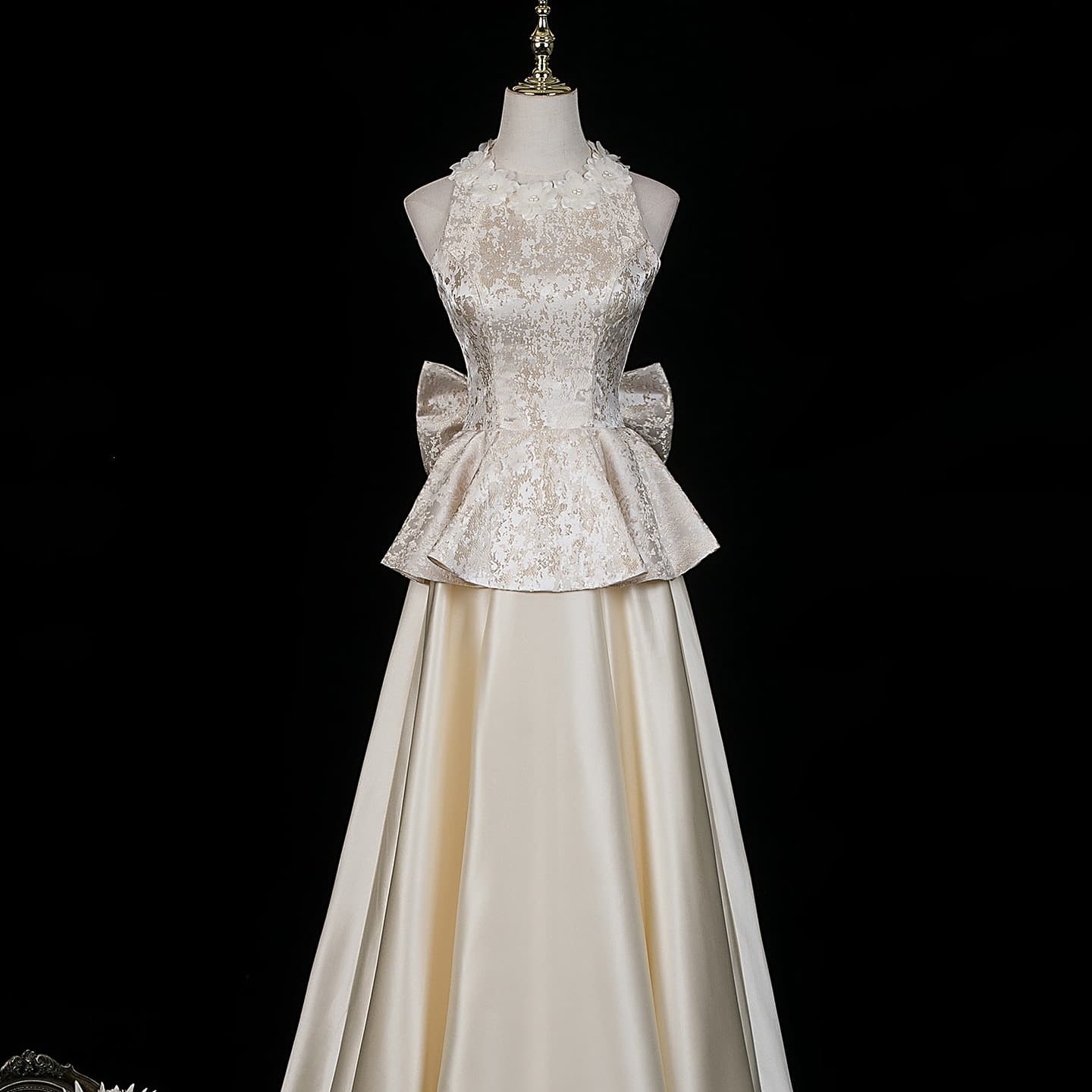Chinese Vintage Champagne Color Dress 2026 New Style Adult Ceremony Engagement Toast Dress Bride Host Evening Gown