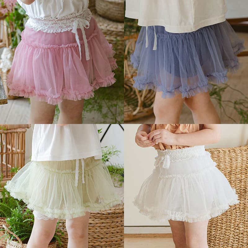 Girls' culottes summer 2026 new style Strawberry Shan Korean children's girls style fluffy gauze fake two-piece shorts skirt