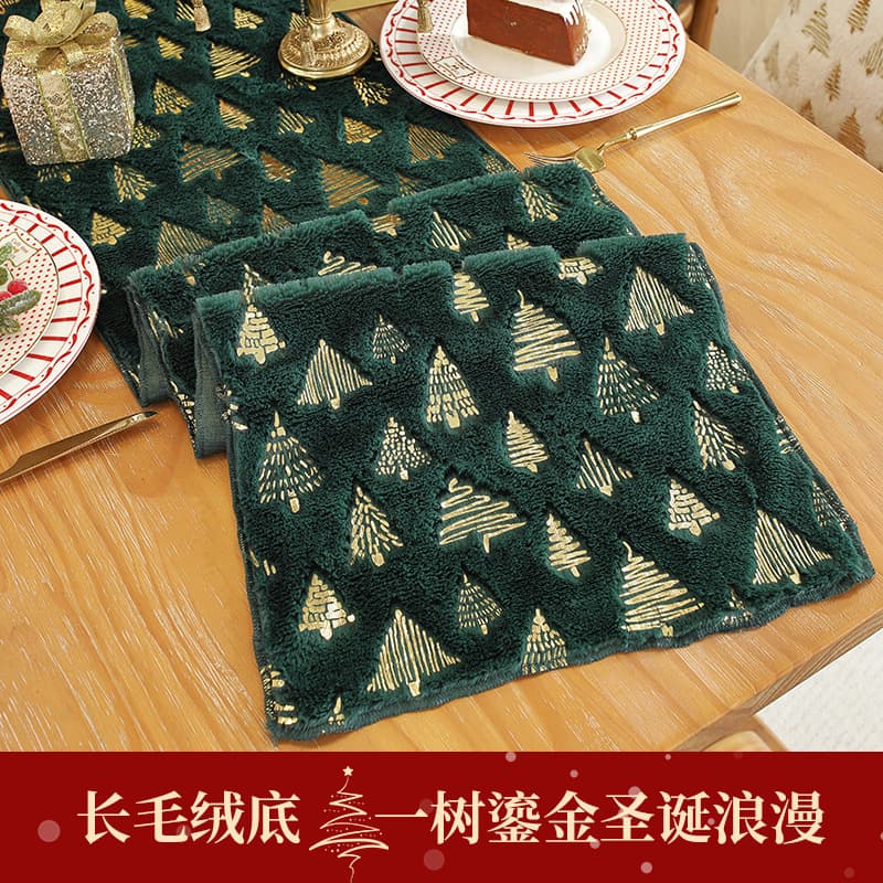 Cross-Border New Christmas Plush Bronzing Table Flag Festive Atmosphere Dining Table Decoration Insulated Table Mat Ready for Sale Wholesale