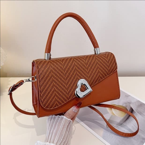 2026 Fashion Trend Women's Casual Shoulder Crossbody Bag Summer New Style Western Style Simple Personalized Small Square Bag