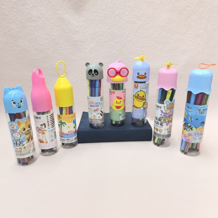 Manufacturer produces cartoon 12-color children's watercolor pens, primary school students' art and drawing pens, large capacity colored pens with triangular handles.