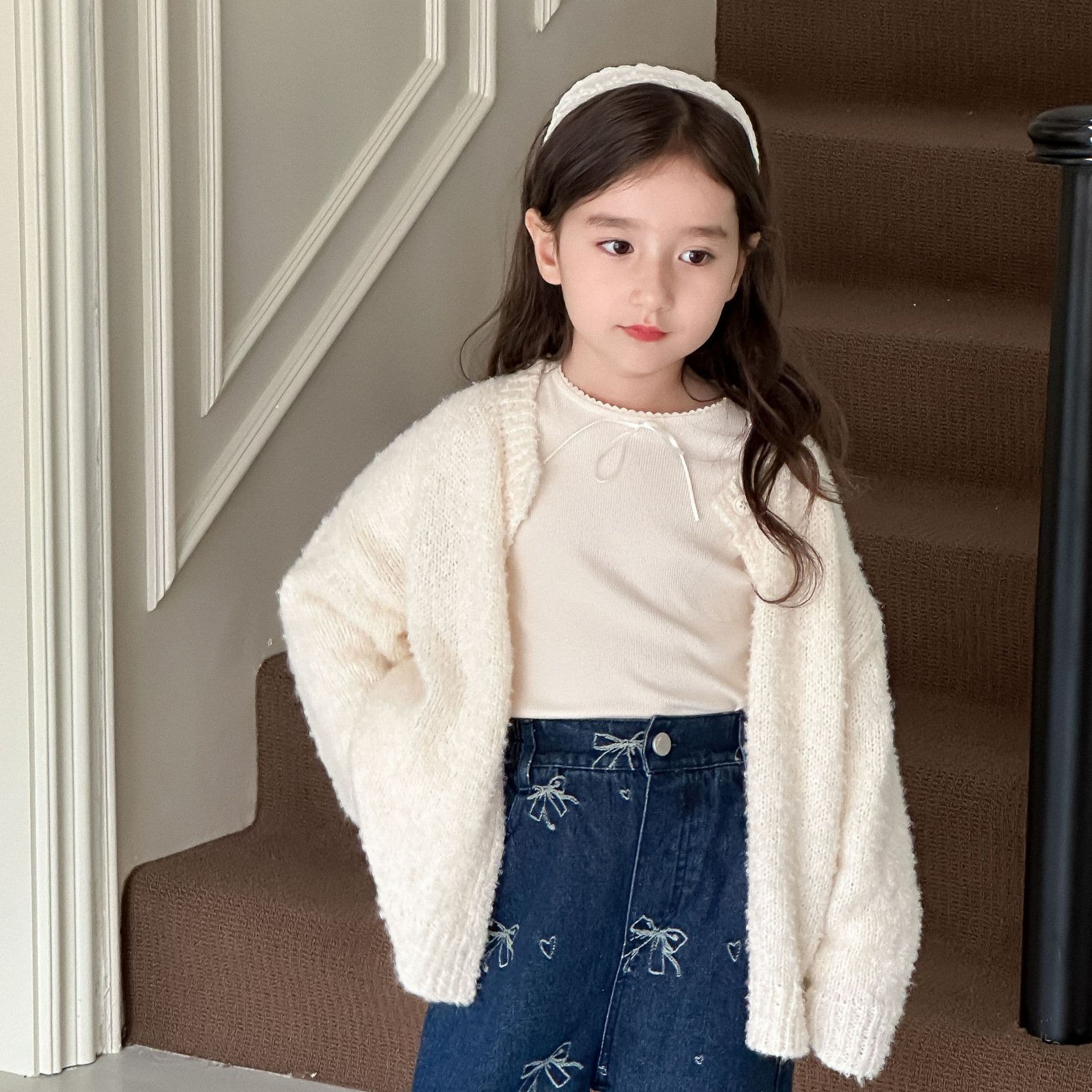 Girls Ruffle Collar Base Layer Top Spring Autumn New Inner Wear Korean Style Stylish High Stretch Long Sleeve Children Bow Top Trendy