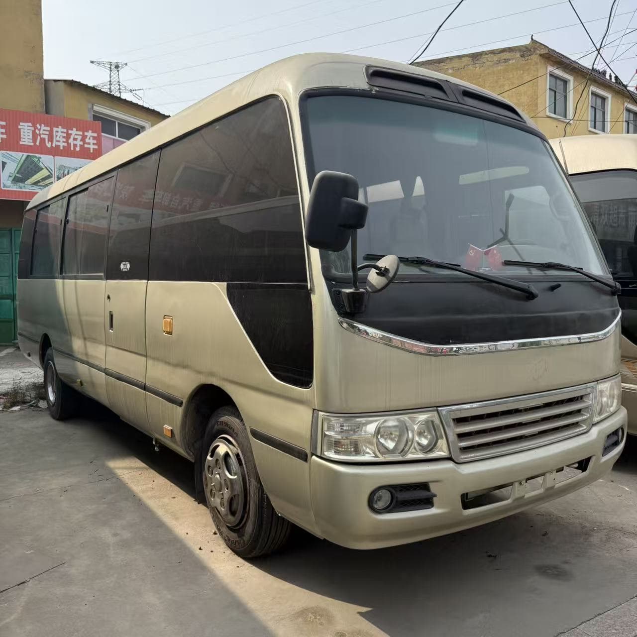 Cross-border supply 20-seat business Toyota Coaster minibus commercial vehicle 23-seat 17-seat minibus passenger car