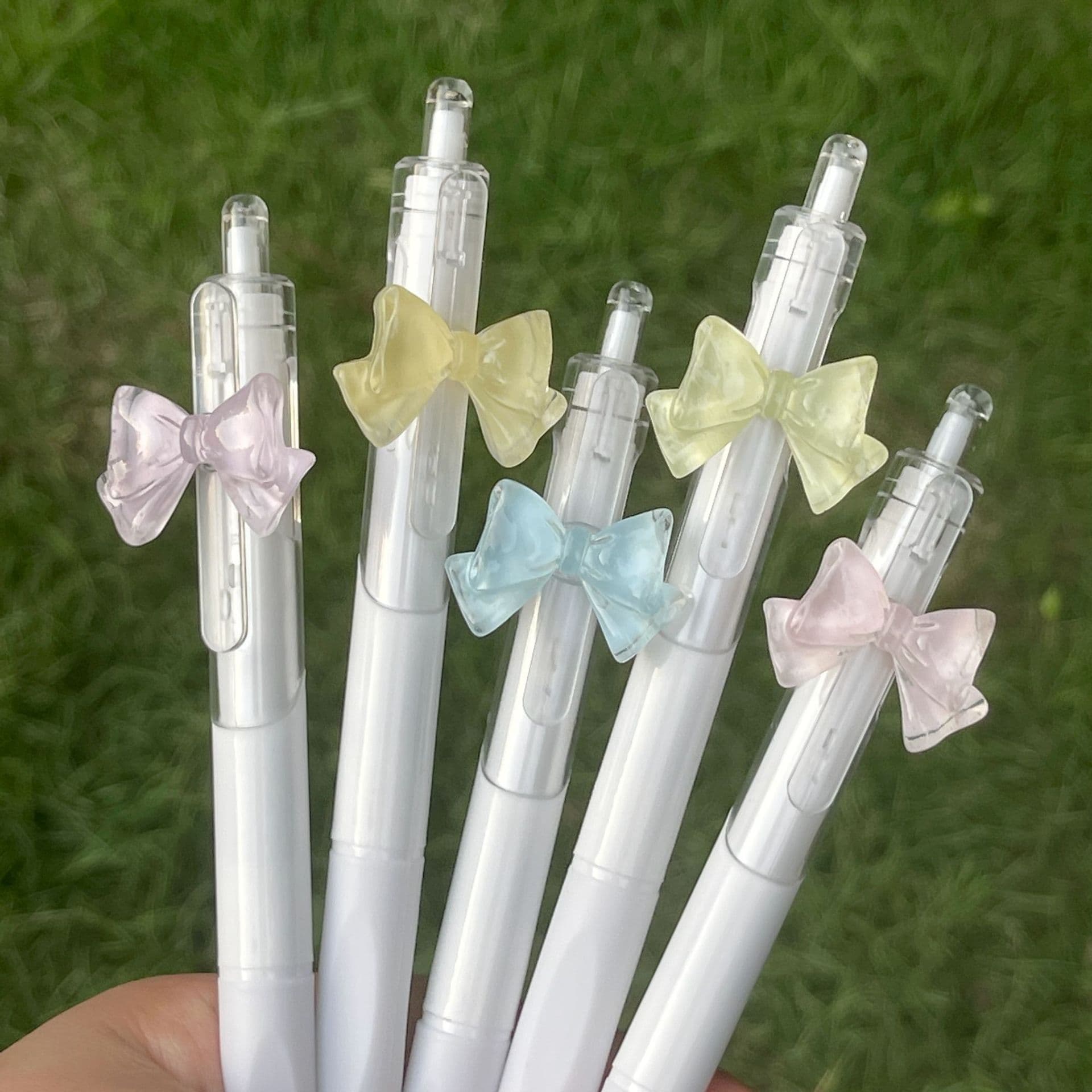 Fresh Ins-Style Flower ST Head Neutral Pen, Limited High-Quality Retractable Pen, Student Girl Heart Gift Pendant Pen