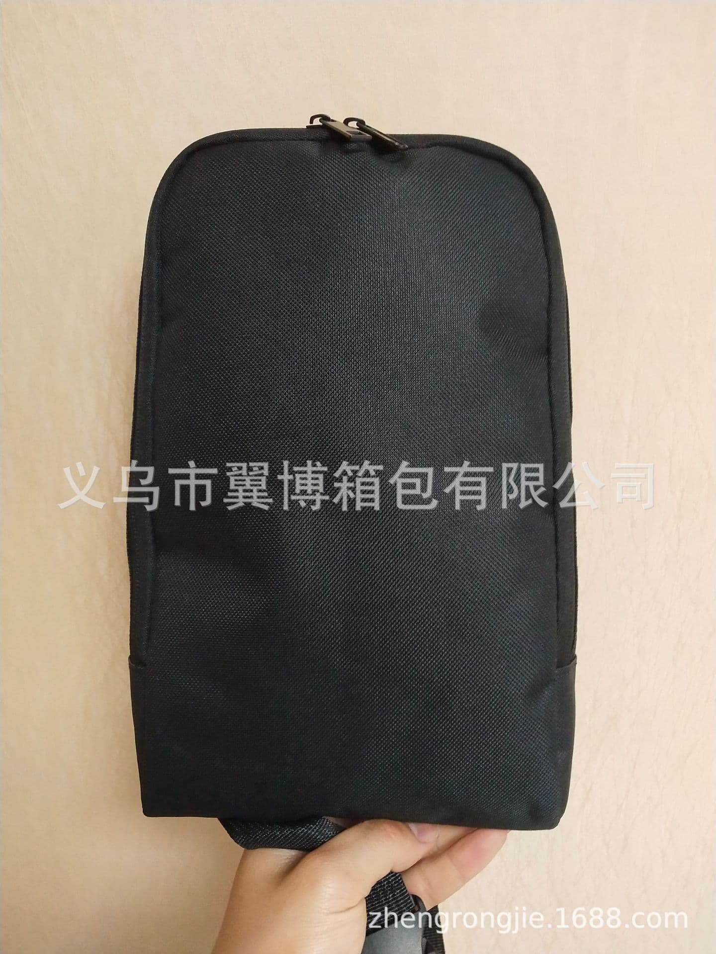 Black 600D Oxford cloth outdoor men's cross-body bag, simple and practical promotional shoulder bag, hand bag