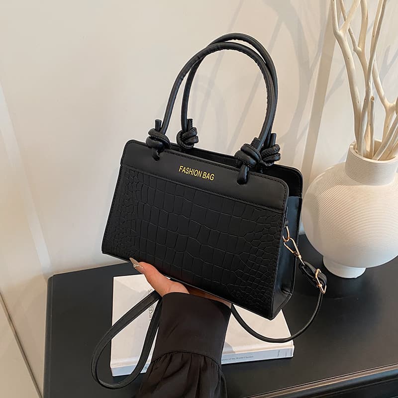 2026 new style small fragrant crocodile pattern hand-held crossbody bag for women, versatile and high-end shoulder bag, fashionable commuting small square