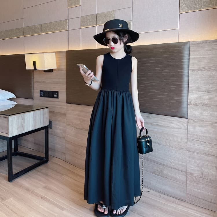 Girls Dress Summer 2026 New Children's Style Skirt Girls Junior High School Vest French Black Long Skirt