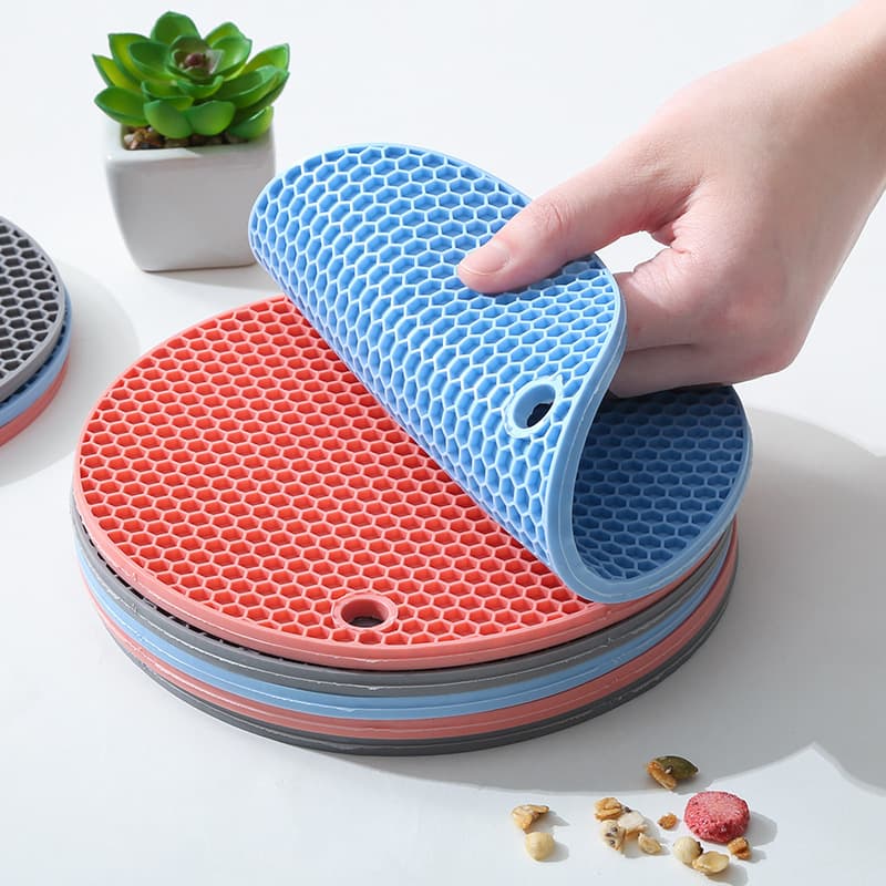 Round Silicone Casserole Mat Honeycomb Heat Insulation Pad Dining Table Mat Silicone Coaster Non-Slip Heat Insulation Kitchen Anti-Scald High Temperature Resistant