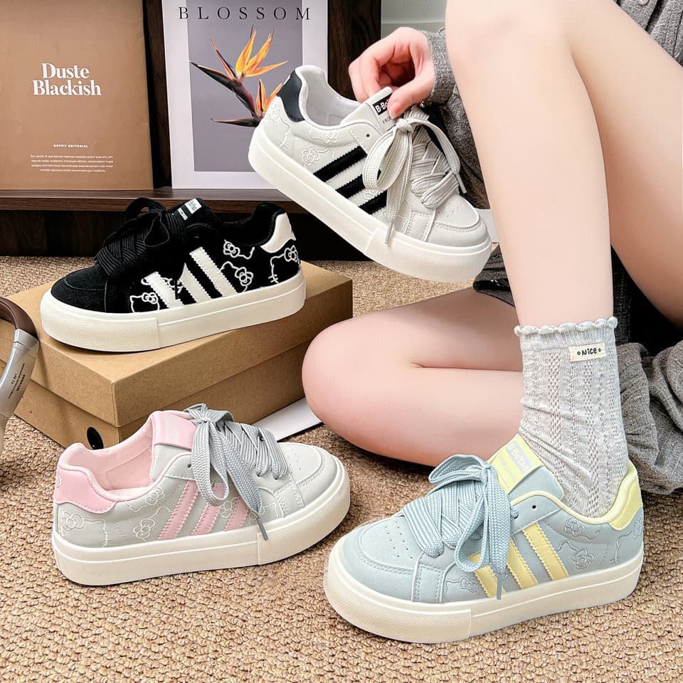 Cartoon Korean Casual White Shoes for Women 2026 New Summer Chunky Sole Skate Shoes Women's Shoes Versatile White Shoes for Women