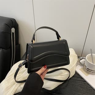 Fashion Niche Design Bag Women's 2025 Summer New Women's Bag Solid Color Casual Tote Bag Shoulder Crossbody Bag Trendy