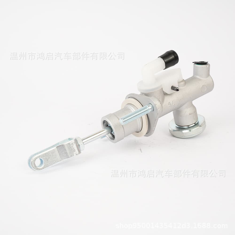306105M007 and 30610-5M000 are suitable for the NISSAN SENTRA clutch master cylinder.