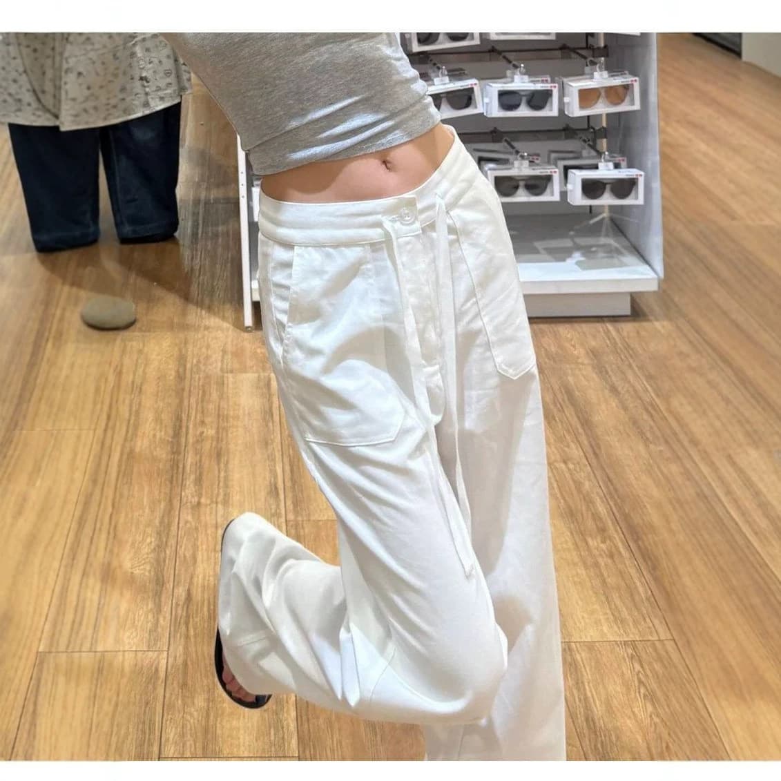 White low-waisted cotton and linen wide-leg pants for women, new summer thin style, loose, slim and drapey, casual narrow straight pants