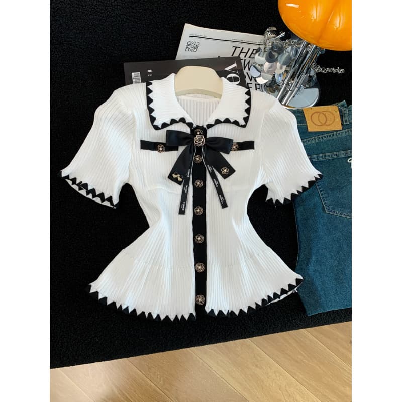 Summer Lady Knit Short-Sleeve Cardigan with Contrast Lace Collar, Diamond Buttons, and Bow Detail