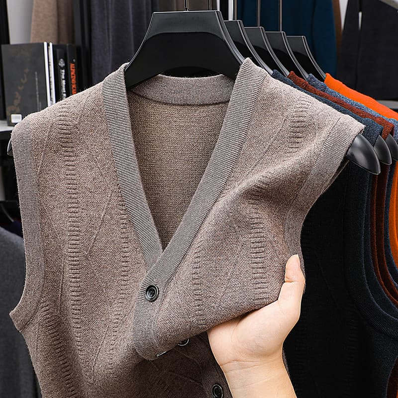 Men's wool vest, knitted vest, business style, sleeveless V-neck, autumn and winter sweater, solid color, shoulder pad, middle-aged and elderly father's clothing