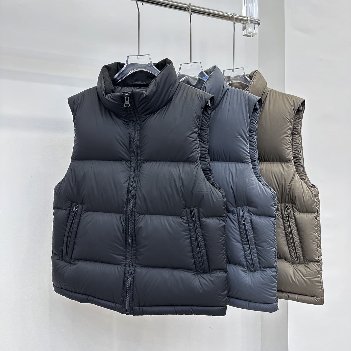 Thickened Stand Collar Down Vest Men's White Duck Down 2025 Lightweight Soft Sleeveless Down Jacket Vest Winter Coat