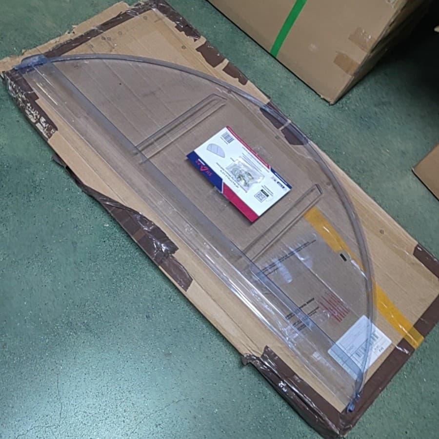 Custom-made PETG cold-resistant transparent blue-based snowproof protective cover, cold-proof, pressure-resistant, and toughened blister protective tray.