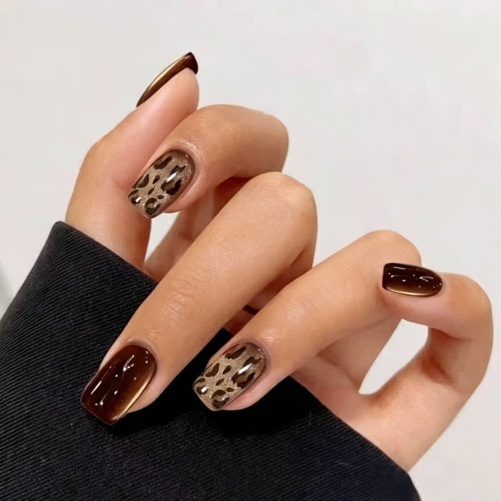 Foreign trade new product autumn and winter atmosphere hot girl contrasting color leopard print cat eye short style European and American best-selling wearable nails fake nail stickers