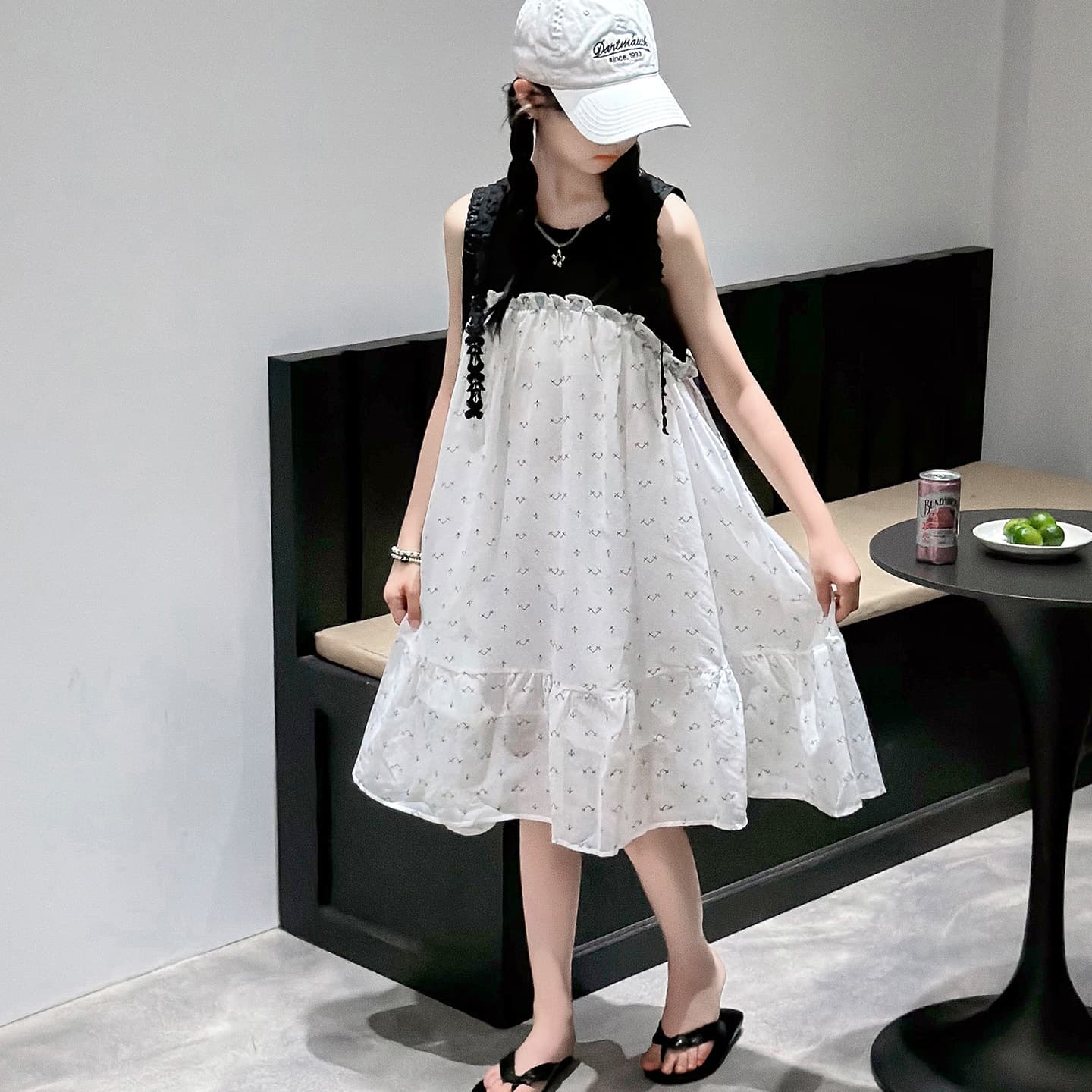 Girls Dress Summer 2026 New Fashionable Sleeveless Vest Dress for Medium and Large Children Korean Lace Splicing Princess Dress