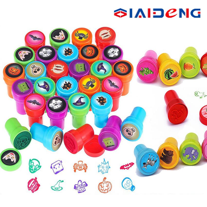 Cartoon animal series seals, children's cute handbook, color printing ink, teacher reward comments stamp, creative seal