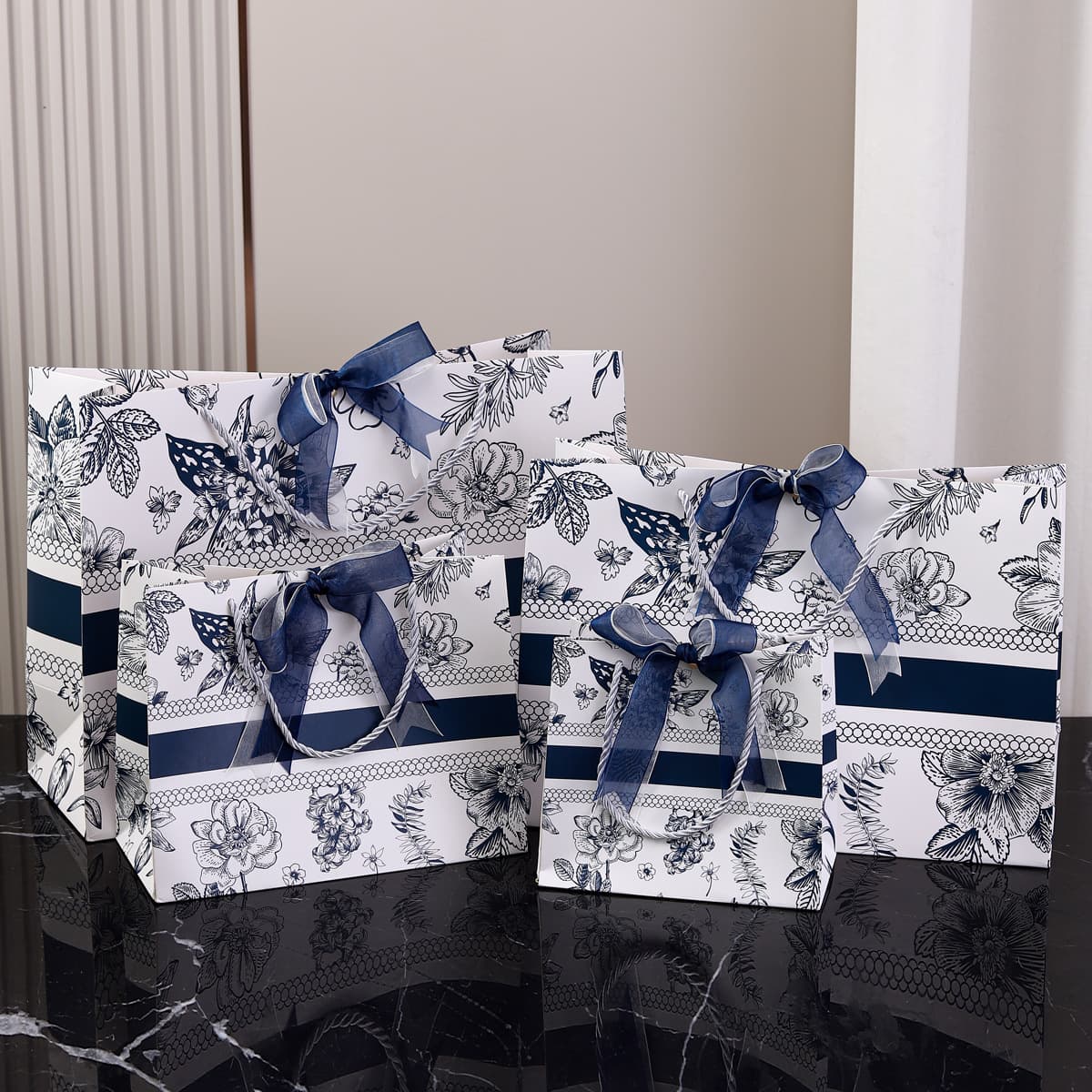 Ready Stock Wholesale Blue-and-White Porcelain Gift Bag, Valentine's Day Souvenir Tote, Oversized Clothing Store Birthday Paper Bag