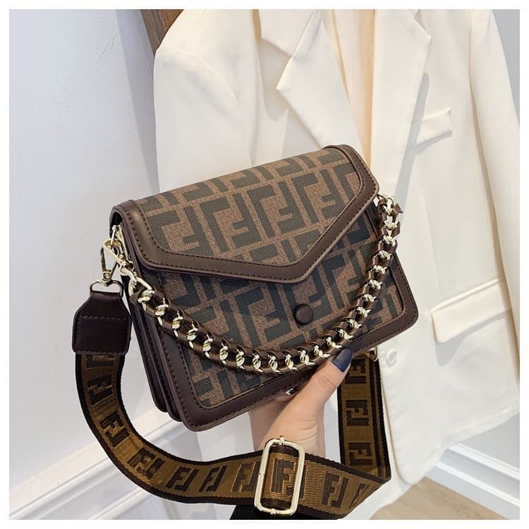 Cross-border Women's Bag New Style Fashion Retro Letter Print Shoulder Crossbody Bag Wide Strap Trendy Small Square Bag Bags Wholesale