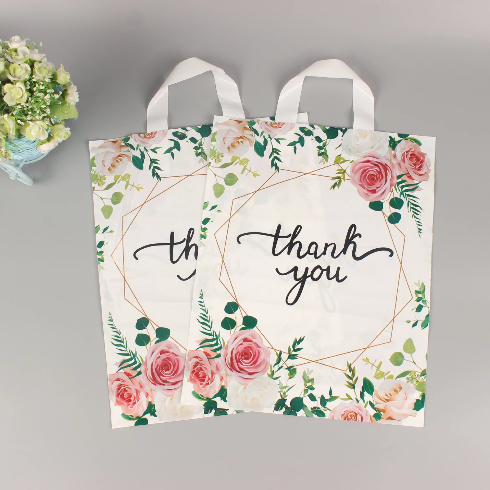 In-Stock Clothing Store Bags Cosmetic Gift Bags Women's and Children's Clothing Packaging Handheld Plastic Bags Custom Logo Printable