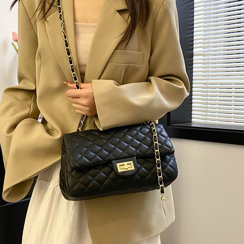 Chain Crossbody Bag for Women, New Caviar PU Small Chanel-Style Quilted Bag, Large Capacity Light Luxury Export Bag