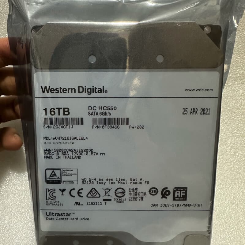 Genuine brand new WD 16TB hard drive 16TB HC550 enterprise-grade WUH721816ALE6L4