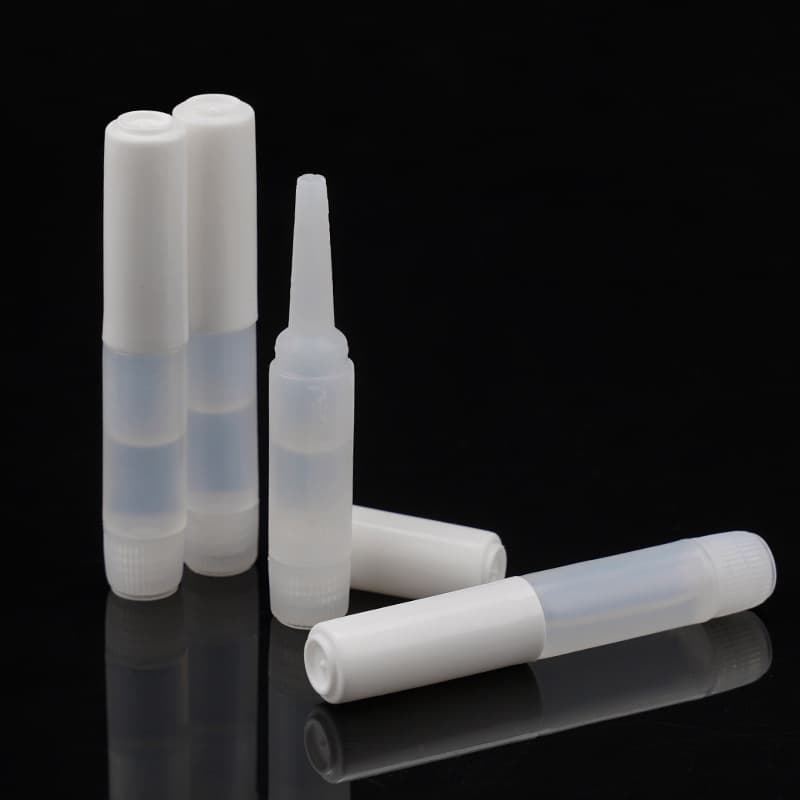Factory Direct Nail Glue 1g Unlabeled Transparent Tube Portable Wearable Nail Glue Nail Tool Wholesale