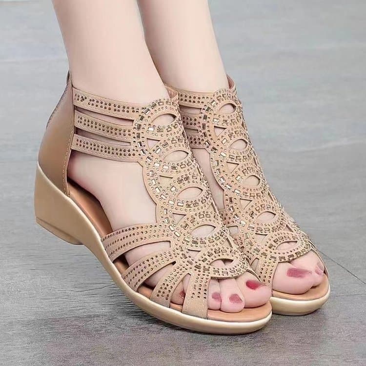 Women's Soft Leather Roman Sandals Summer 2024 New Style Soft Sole Mother Shoes Fashion Outdoor Ladies Sandals Wedge Heel Women's Shoes