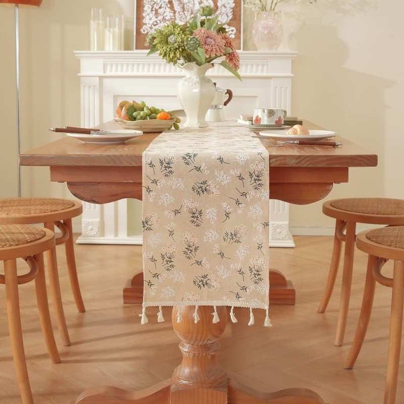 Lexuanxiu French Cream Style Table Runner, Luxury High-End Wedding Table Runner, Decorative Long Strip for Coffee Table