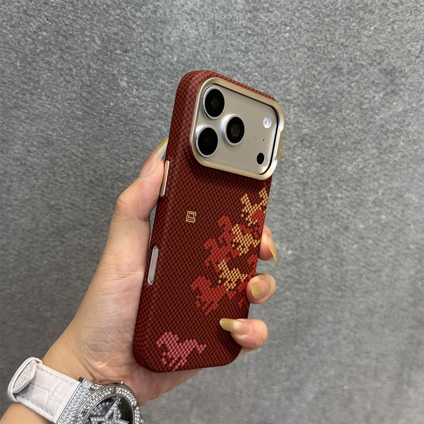 Cross-border iPhone 18 Pro Max Kevlar Magnetic Phone Case for Apple 17, Shockproof Full Coverage