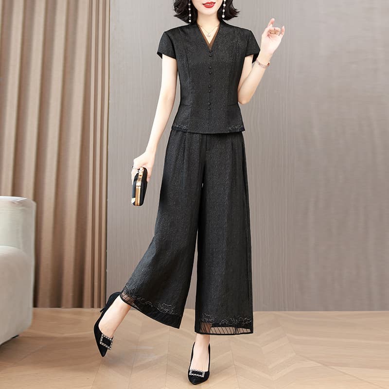 2023 New Style Mother's Set: Black Silk Top and Pants (Two Pieces)