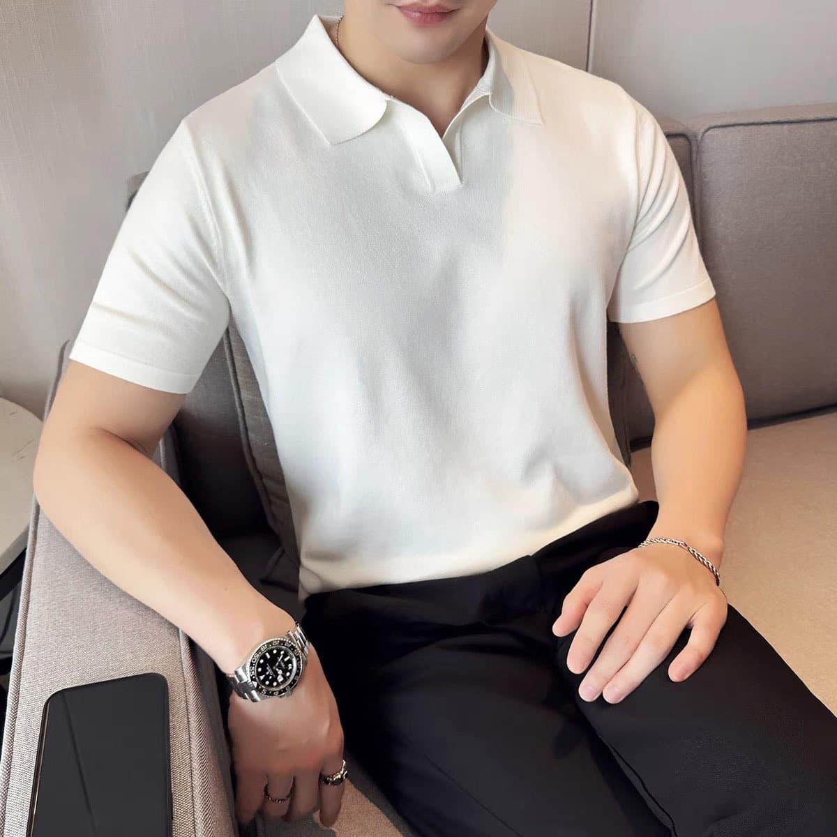 Korean-style luxury seagull V-neck plaid short-sleeve knit top for men, autumn/winter trendy new old money style simple turn-down collar T-shirt