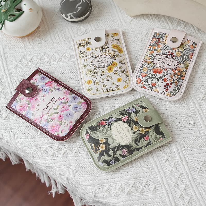 French oil painting art high-end pull-out multi-card wallet set for ID and bank card storage.