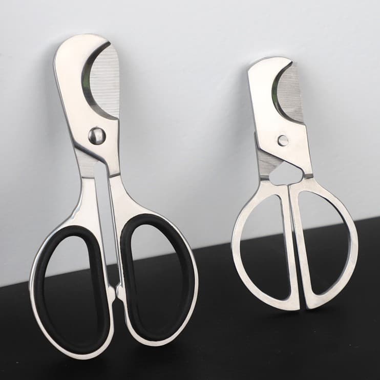 Manufacturer of 420 Stainless Steel Pill Cutting and Dispensing Tool, Multifunctional Double-Blade Rubber Ring Cigar Cutter
