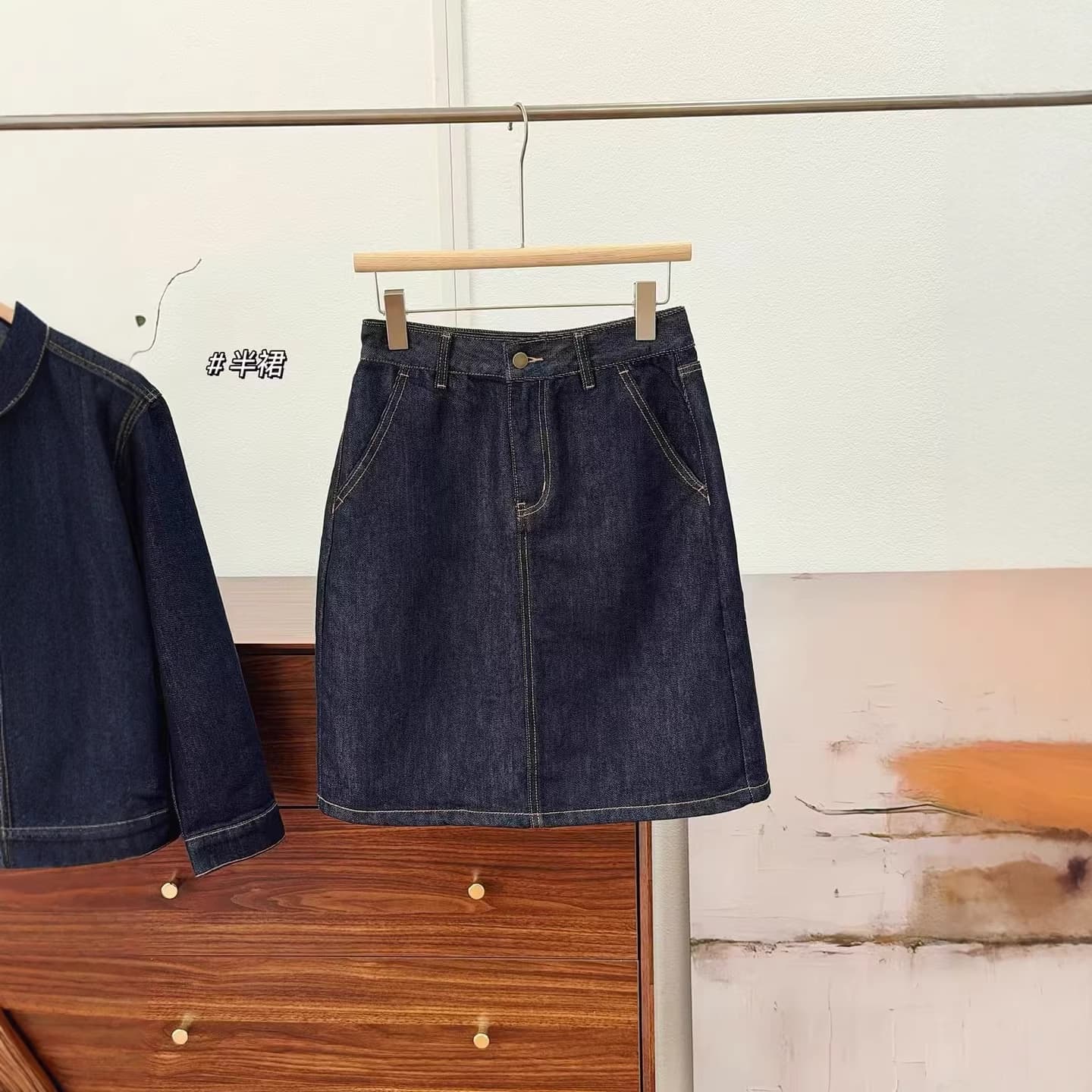 26 new spring women's denim skirts, age-reducing, modern-style half-length skirts, temperament, high-end women's trendy short skirts