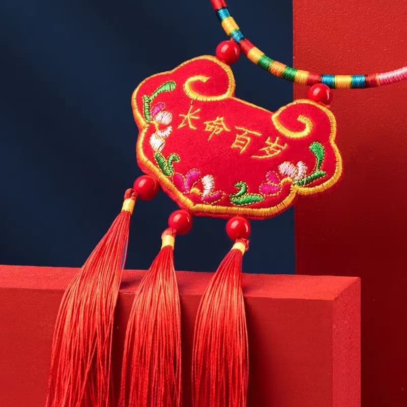 Necklace lock for babies, Tang suit accessories, longevity lock, Dragon Boat Festival sachet, full moon, 100-day, and first birthday necklaces for boys and girls.