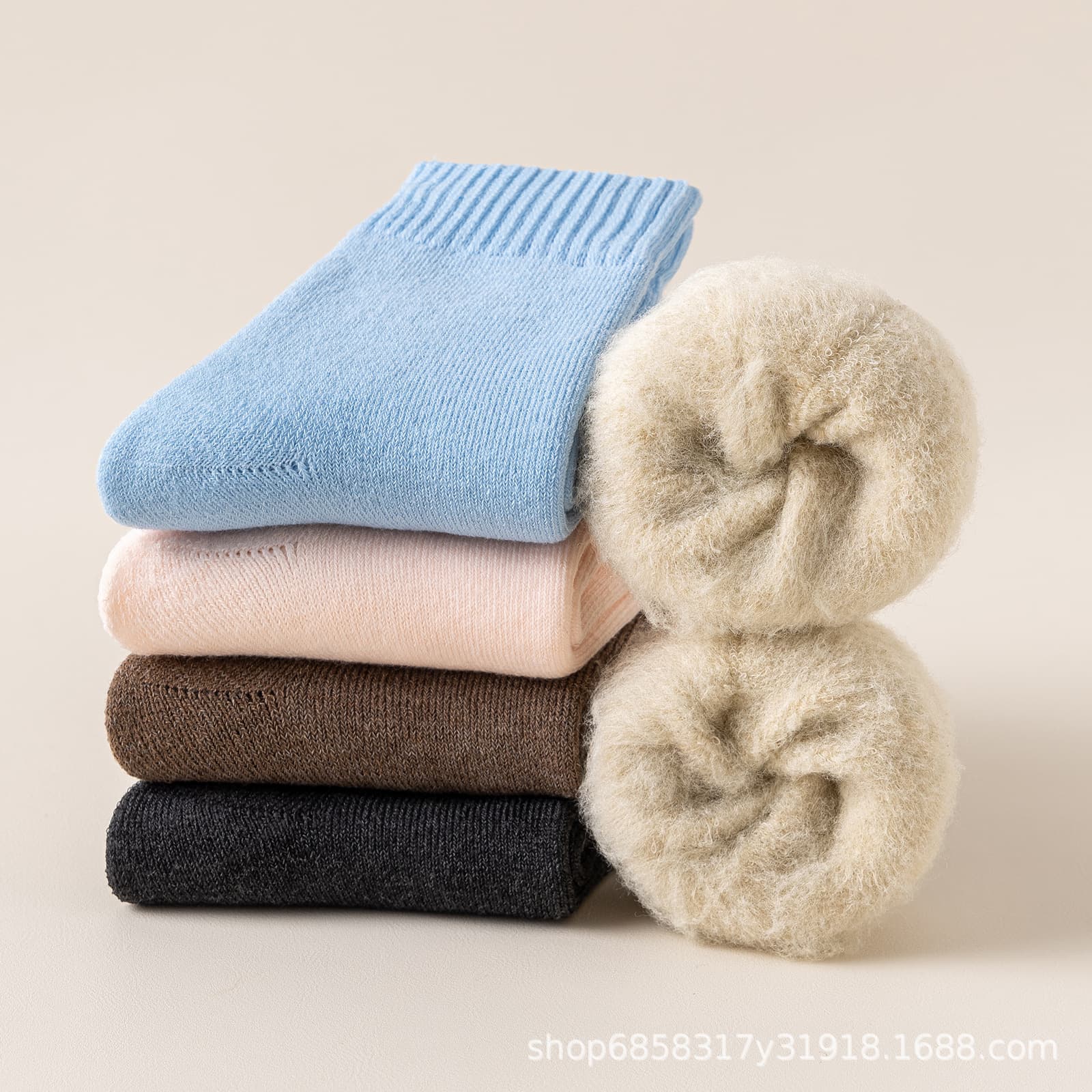 Women's autumn and winter anti-pilling fleece-lined and thickened cashmere socks, mid-calf socks, wholesale winter women's socks and knee-high socks