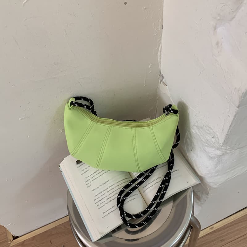 Brown Large Capacity 2026 Summer New Simple Casual Fashion Pendant Armpit Dumpling Armpit Single Shoulder Messenger Bag