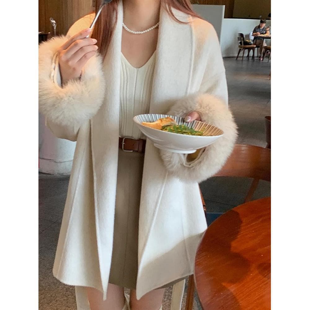 Black Double-Faced Wool Coat for Women, Elegant and Versatile for Autumn and Winter, Audrey Hepburn Style with Fox Fur Cuffs, Premium Woolen Outerwear