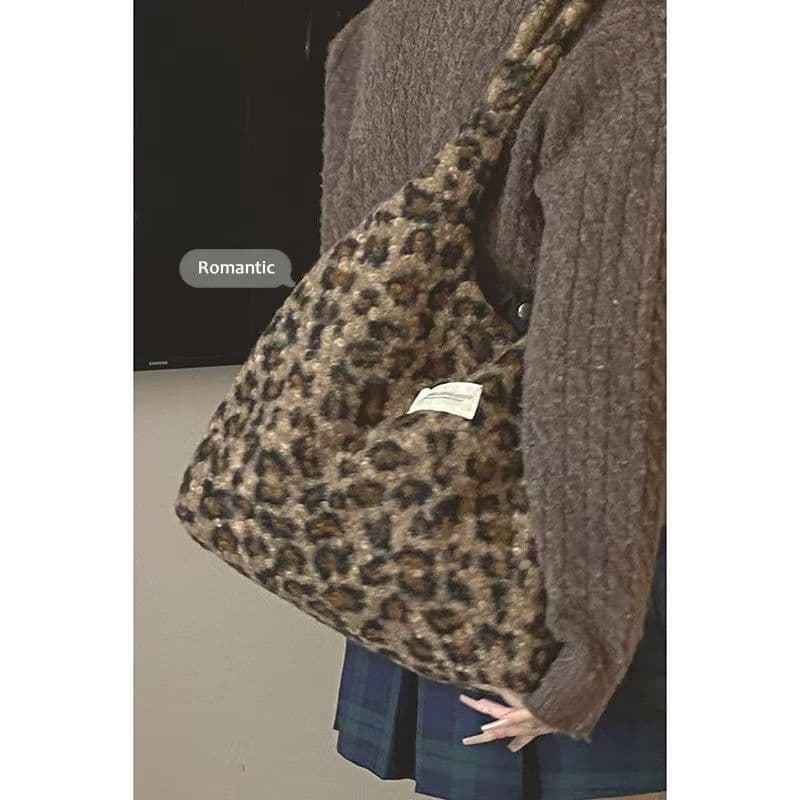 Leopard Print Plush Bag for Women, Winter 2024 New Fashionable College Style Tote Bag, Large Capacity Shoulder Bag with Fur