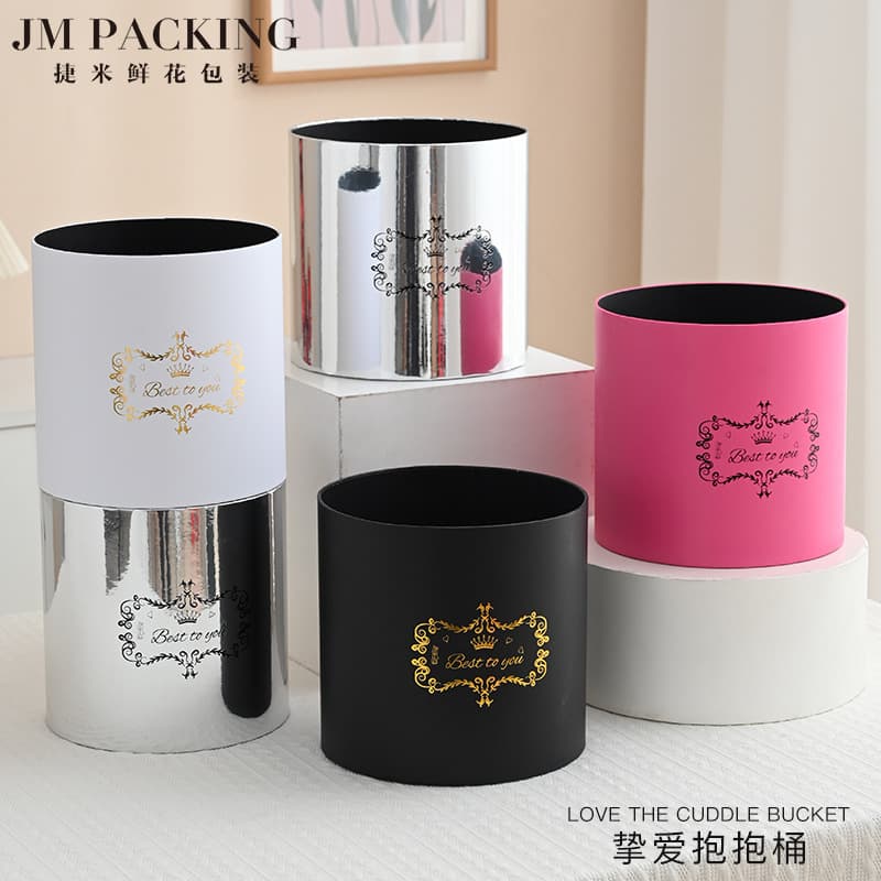 Florist Supplies Bouquet Packaging Round Square Strawberry Bear Silver Hug Bucket Flower Box Gift Box Fresh Flower Hug Bucket