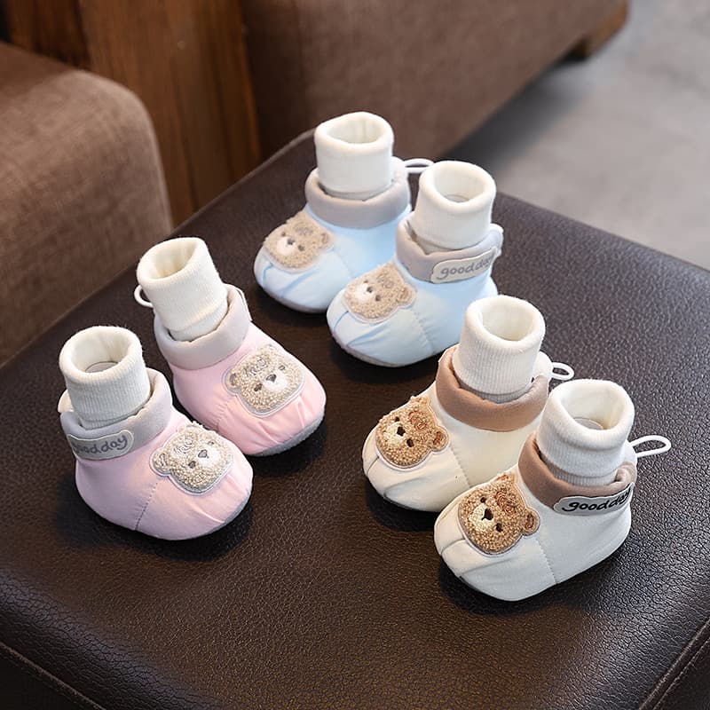 Baby Shoes and Socks 0-6-12 Months to 1 Year Old Pre-Walker Shoes Spring, Autumn, and Winter Baby Boys and Girls Soft Soles Non-Slip Toddler